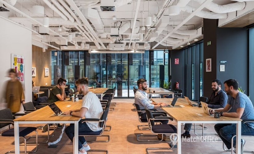 Centros de oficinas en alquiler en Barcelona 150 m², Carrer de Pallars - 2 | MatchOffice