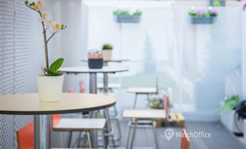40 m² Serviced office place available to rent in Madrid Centro, Avenida de Brasil 6 -1 ª (28020) - 2 | MatchOffice.com