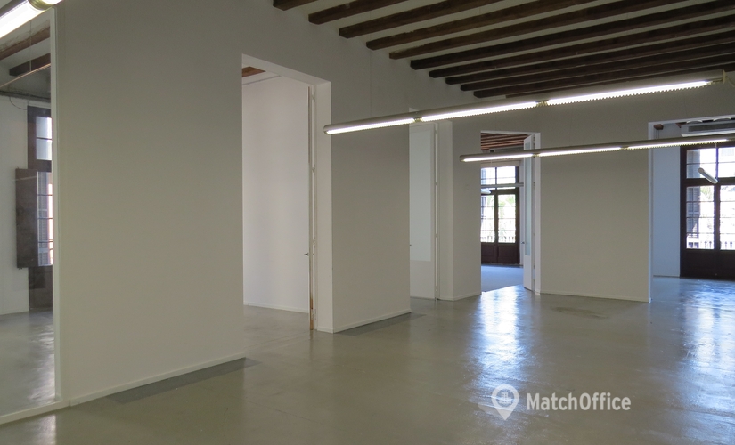 Micentro de negocio en alquiler en Barcelona 335 m², Plaça Reial 18 - 1 | MatchOffice.es