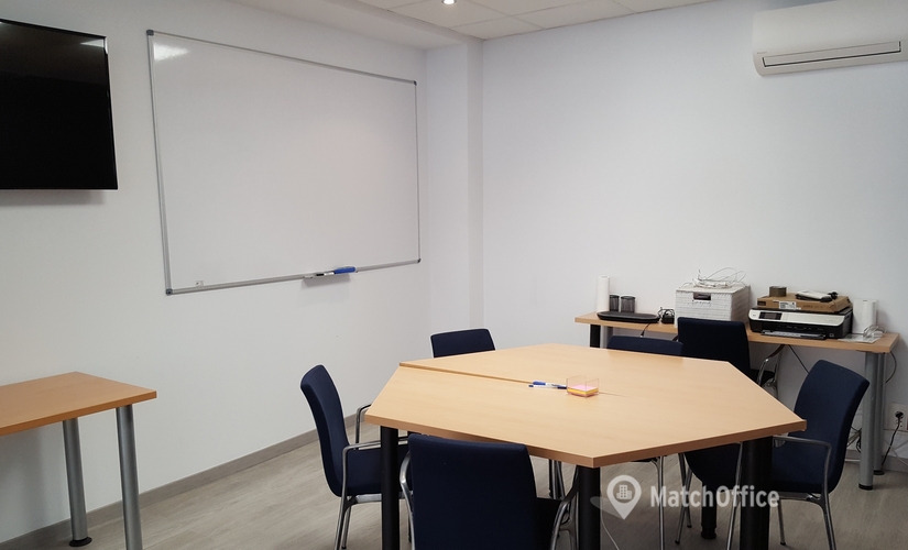 Alquile sala de conferencias equipada en Barcelona 16 m², Carrer de Paris 45-47 - 4 | MatchOffice.es