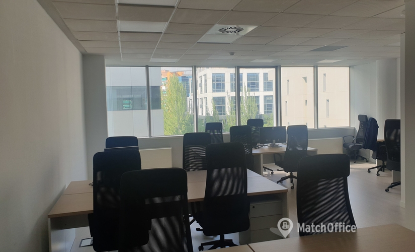 Rent comfortable a 48 m² Coworking space  in Madrid Hortaleza, Avda Manoteras 24 (28050) - 6 | MatchOffice.com
