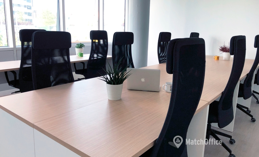 Centros de oficinas en alquiler en Madrid Hortaleza 35 m², Avda Manoteras 24 - 5 | MatchOffice.es