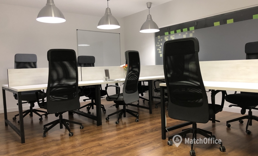 Join flexible a 27 m² Shared workspace  in Madrid Chamartín, Calle Henri Dunant (28036) - 1 | MatchOffice.com