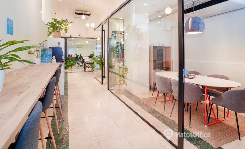 Parque empresarial en alquiler en Madrid Centro 1000 m², Calle Colegiata 9 - 3 | MatchOffice.es