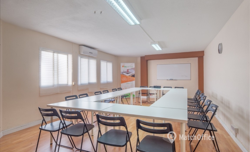 Alquile sala de conferencias fiable en Málaga 55 m², Calle Alejandro Dumas 17 - 1 | MatchOffice