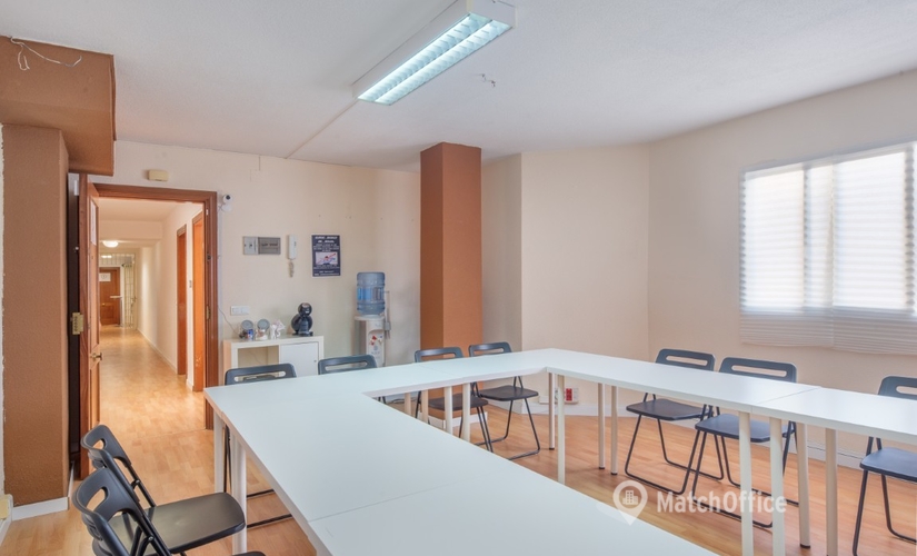 Alquile oficinas compartidas en Málaga 55 m², Calle Alejandro Dumas 17 - 2 | MatchOffice