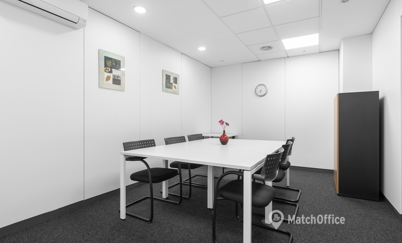 300 m² Conference hall in Malaga, Avenida Ricardo Soriano 72 (29601) - 1 | MatchOffice.com