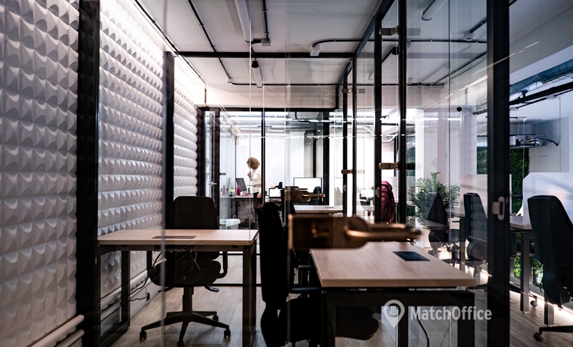 Explore coworking en Madrid Tetuán 260 m², Calle de Pedro Teixeira 16 - 3 | MatchOffice.es