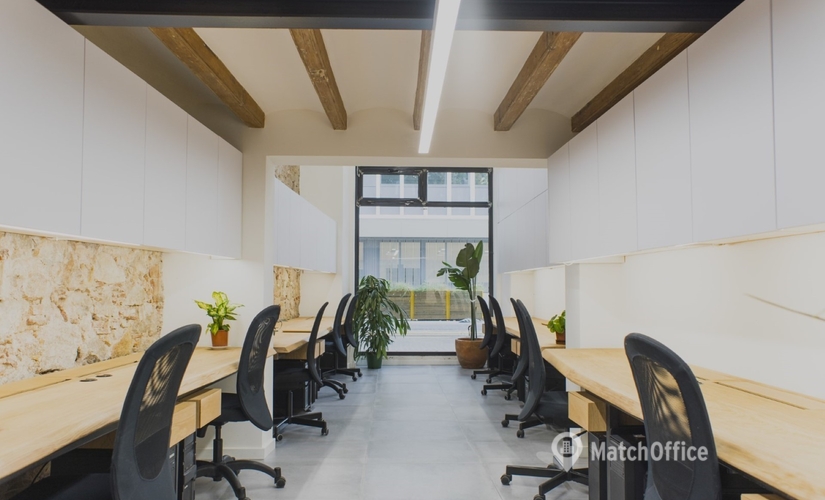 Rent comfortable a 30 m² Coworking in Eixample, Carrer del Consell de Cent 153 bajos local (08015) - 0 | MatchOffice.com