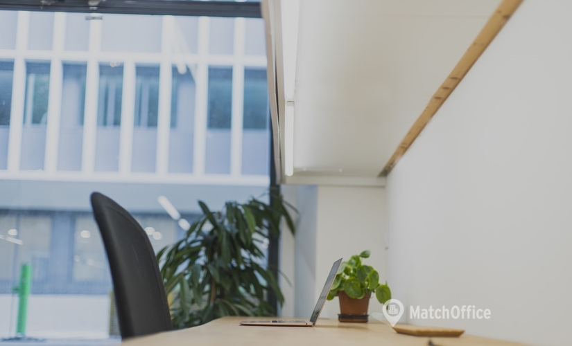Explore coworking en Eixample 30 m², Carrer del Consell de Cent 153 bajos local - 1 | MatchOffice