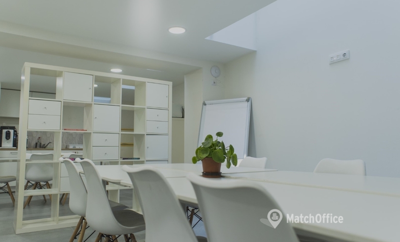 Observe oficinas compartidas en Eixample 30 m², Carrer del Consell de Cent 153 bajos local - 3 | MatchOffice.es
