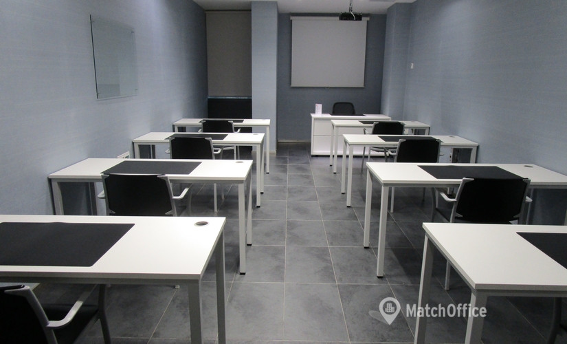 Reserve sala de juntas en Sevilla 360 m², C/ José Delgado Brackembury nº 11 - 4 | MatchOffice.es