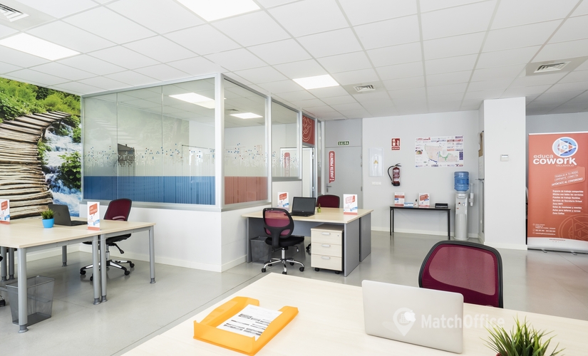 Join flexible a 100 m² Coworking space in Valladolid, Calle Galena 41 (47012) - 0 | MatchOffice