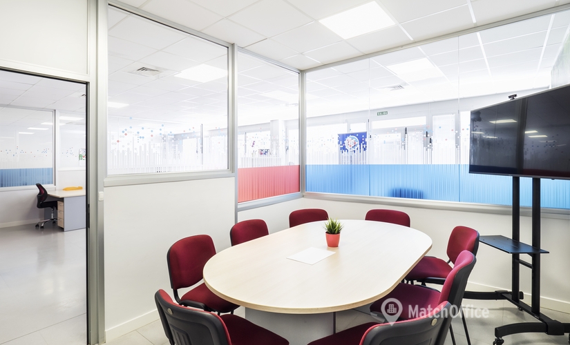 Explore comfortable a 100 m² Shared workspace in Valladolid, Calle Galena 41 (47012) - 4 | MatchOffice.com