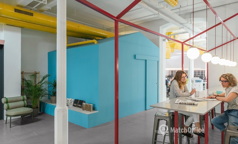 Explore oficinas compartidas en Eixample 700 m², Gran Via de les Corts Catalanes - 1 | MatchOffice.es