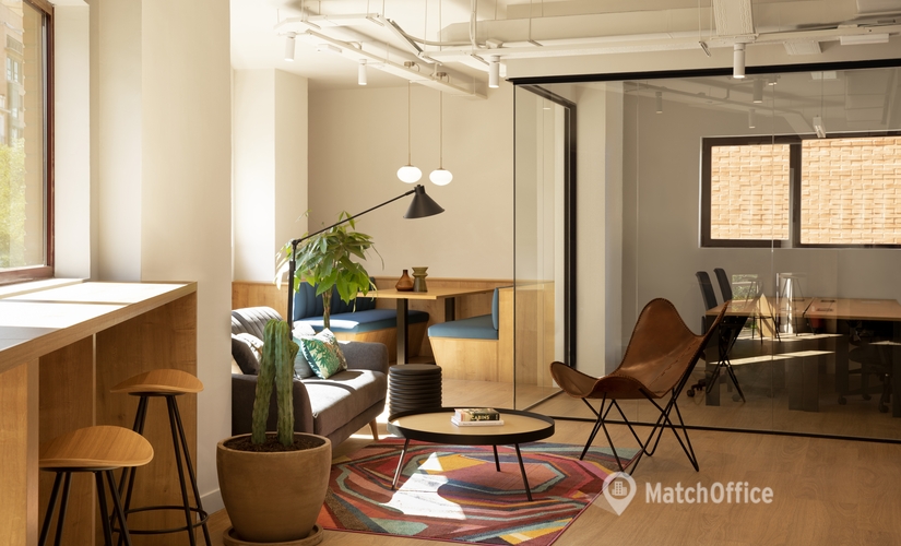 Alquile oficinas compartidas en Madrid Centro 3600 m², Paseo Imperial 14 - 2 | MatchOffice