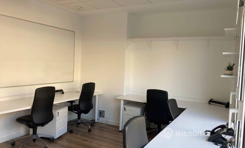Oficina comercial asequible disponible para alquilar en Eixample 18 m², Via Augusta 29 - 2 | MatchOffice.es