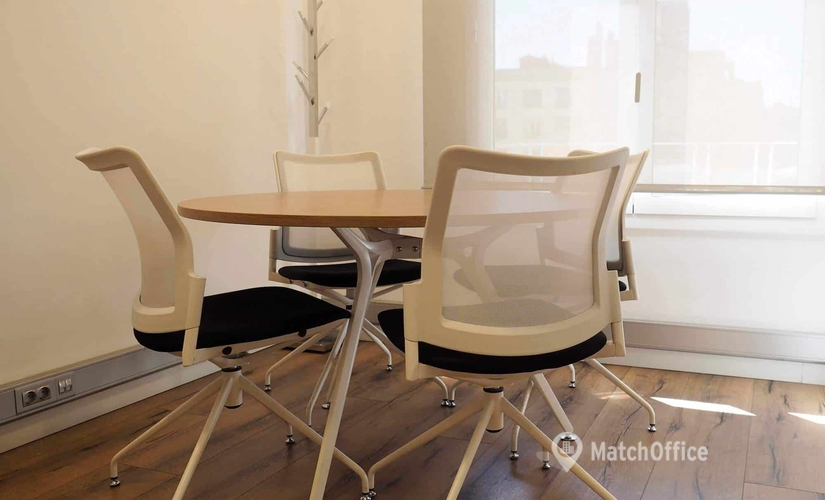 Elija sala de juntas equipada en Eixample 12 m², Via Augusta 29 - 3 | MatchOffice.es