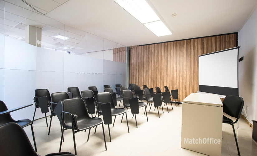 Alquile sala de conferencias equipada en Zaragoza 30 m², Calle Vicente Berdusán Bloque D - 0 | MatchOffice.es