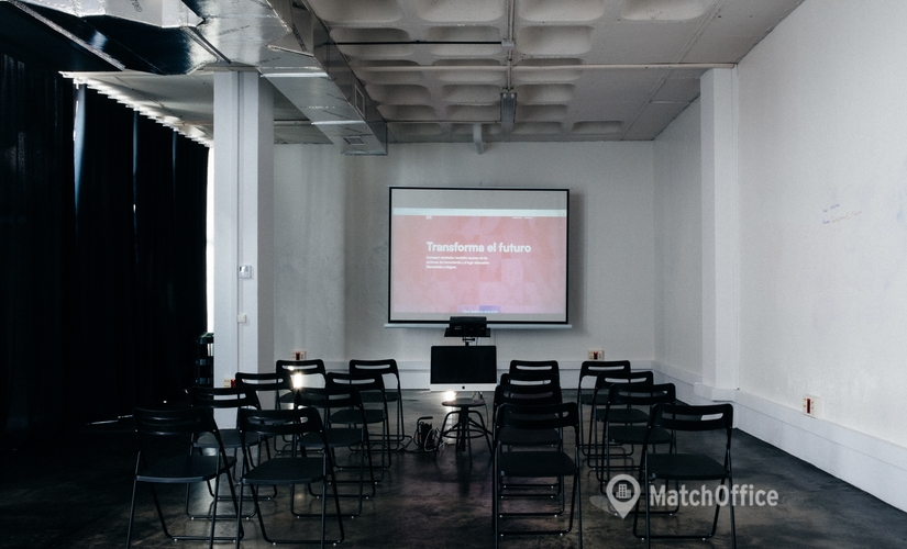 Explore oficinas temporales en Sevilla 250 m², Calle Bajeles 15 - 3 | MatchOffice