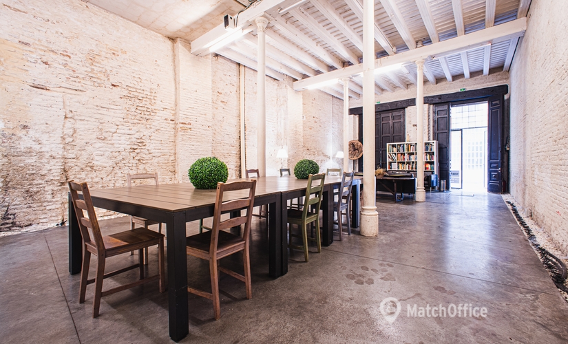 Elija sala de reuniones acogedora en Sevilla 200 m², Calle Siete Revueltas 33 - 0 | MatchOffice