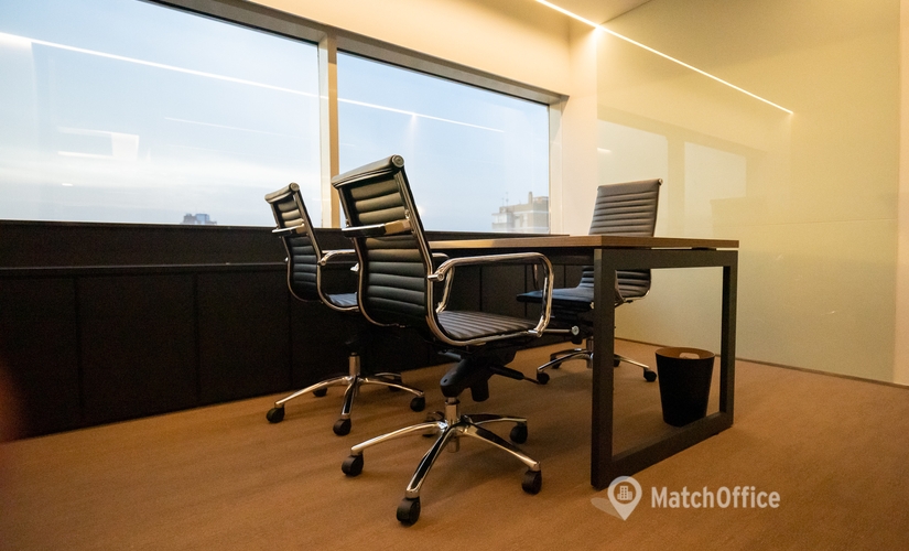 Alquile nuestra oficina virtual funcional en Sevilla, Calle Esclusa - 2 | MatchOffice