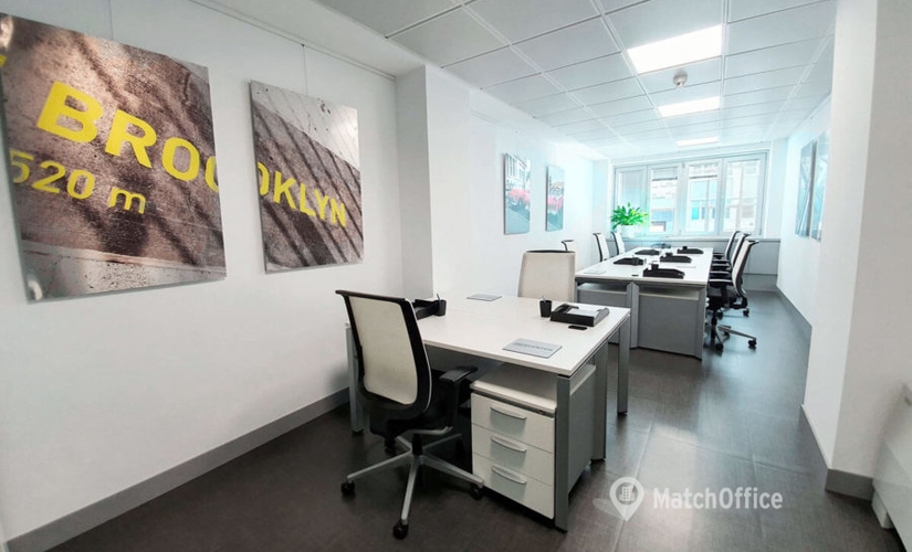 Alquile sala de juntas equipada en Madrid Centro 60 m², Plaza de Carlos Trías Bertrán 4 - 4 | MatchOffice.es