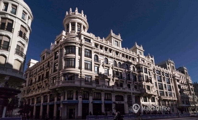Explore oficinas de coworking en Madrid Centro 100 m², Calle Gran Vía 6 - 0 | MatchOffice