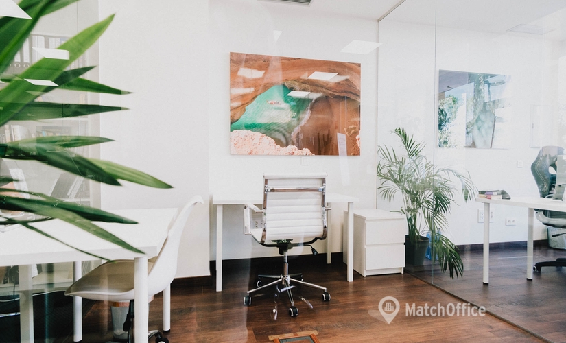 Parque empresarial disponible para alquilar en Marbella 500 m², Calle Agua Marina 18 - 3 | MatchOffice