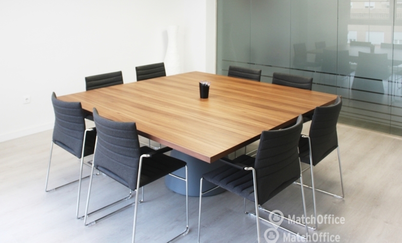 Observe oficinas de coworking en Madrid Tetuán 180 m², Glorieta de Cuatro Caminos 6 - 4 | MatchOffice.es