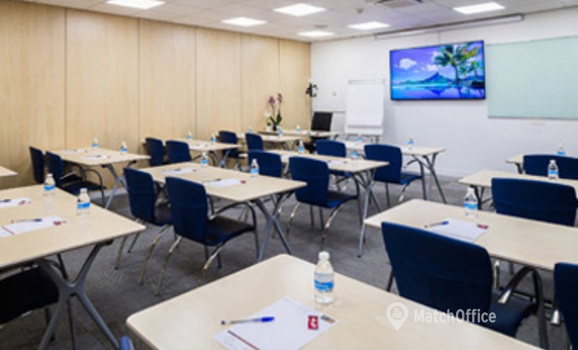 Elija sala de juntas acogedora en Madrid Centro 40 m², Avenida de Brasil 6 -1 ª - 1 | MatchOffice.es