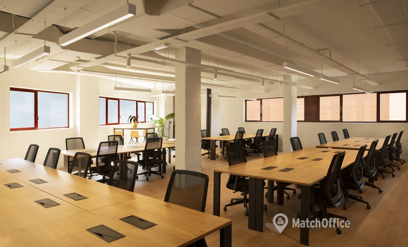Alquile sala de juntas acogedora en Madrid Centro 40 m², Paseo Imperial 14 - 3 | MatchOffice.es