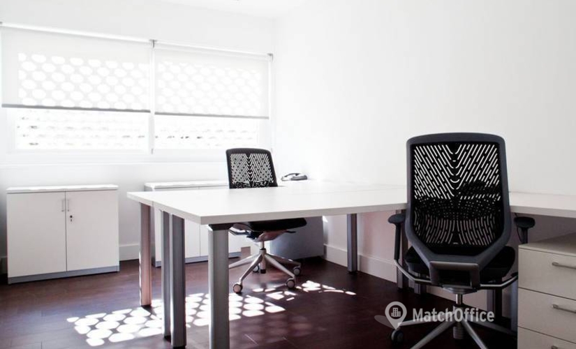 Explore oficinas de coworking en Madrid Tetuán 3000 m², Avenida de Brasil 29 - 5 | MatchOffice