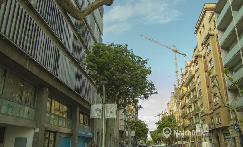 Centros de negocio en alquiler en Eixample 400 m², Carrer de Provença - 1 | MatchOffice.es