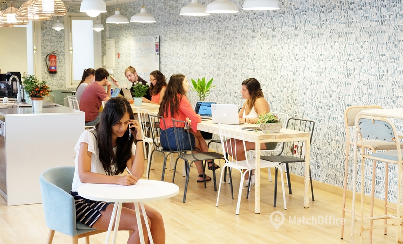 Observe oficinas compartidas en Madrid Centro 70 m², Carrera de San Jerónimo 17 - 3 | MatchOffice