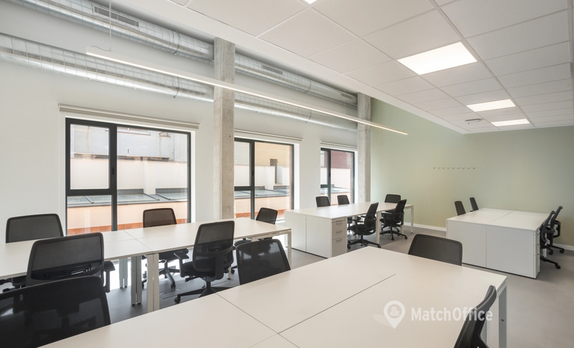 Parque empresarial en alquiler en Sant Martí 300 m², Passatge Mas de Roda 6-14 - 3 | MatchOffice.es