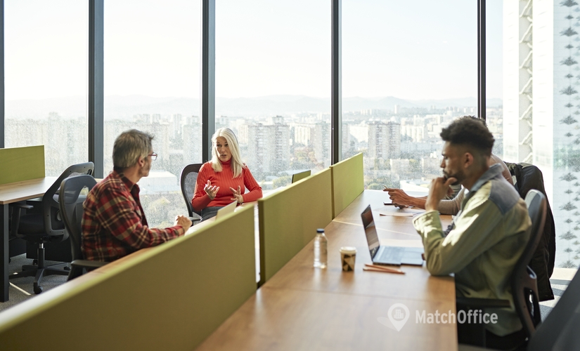 Explore oficinas de coworking en les Corts 50 m², Plaça d'Europa 43 - 1 | MatchOffice.es
