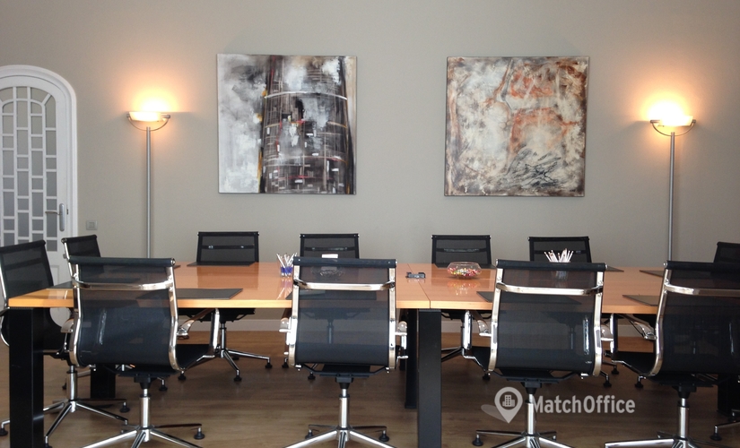 Reserve sala de juntas acogedora en Eixample 40 m², Passeig de Gràcia - 12 | MatchOffice