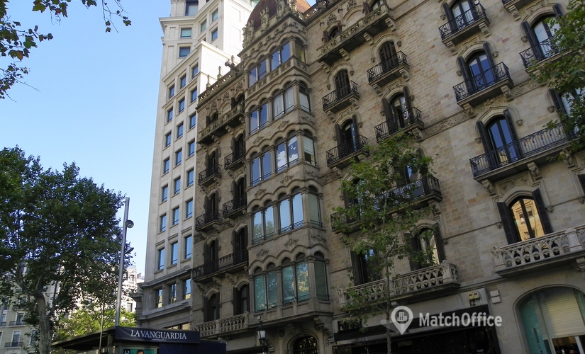 Elija sala de reuniones equipada en Eixample 40 m², Passeig de Gràcia - 13 | MatchOffice.es