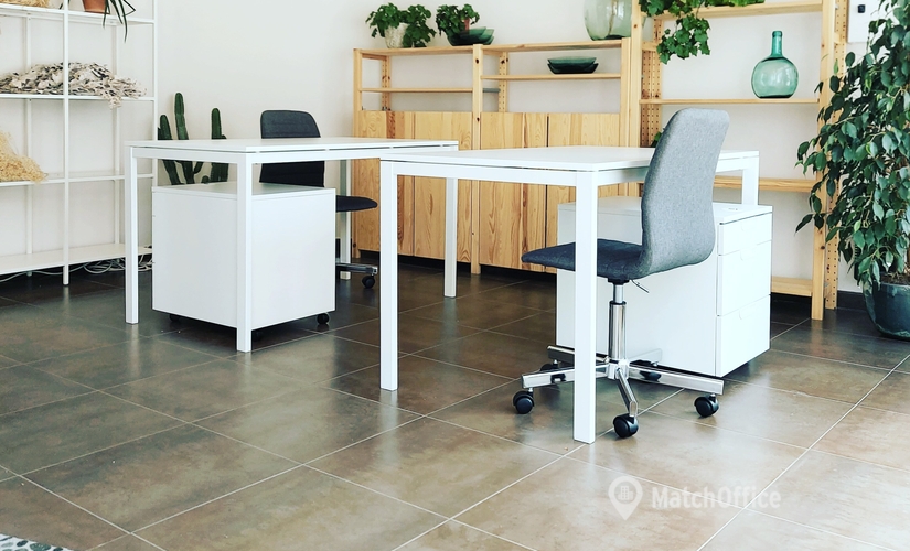 Explore oficinas de coworking en Burgos 132 m², Calle Santa Águeda - 0 | MatchOffice.es