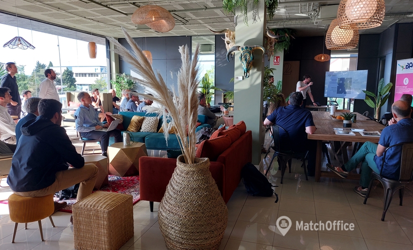 Elija sala de juntas en Girona 64 m², Carrer Santa Coloma - 4 | MatchOffice.es