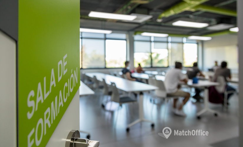 Reserve sala de conferencias en Polígono Son Castelló 85 m², Carrer del Fluvià - 10 | MatchOffice