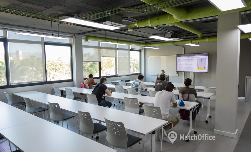 Elija sala de conferencias en Polígono Son Castelló 85 m², Carrer del Fluvià - 11 | MatchOffice.es