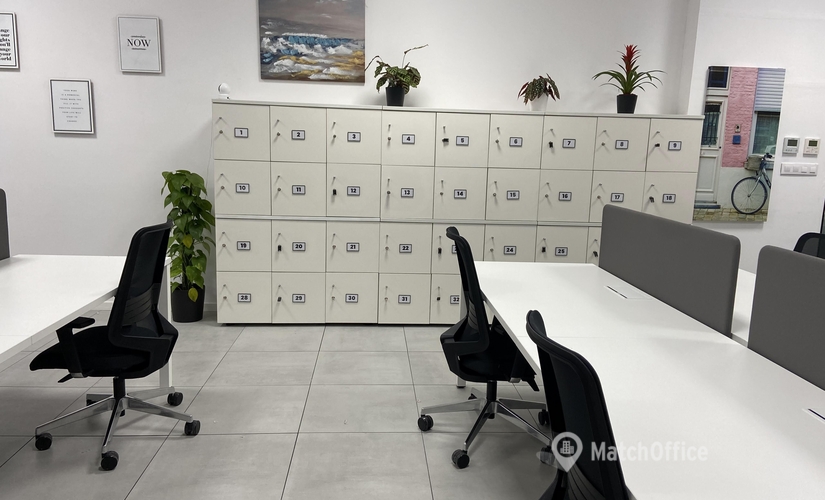 Alquile oficinas compartidas en Viladecans 230 m², Avenida Olof Palme 6 - 2 | MatchOffice