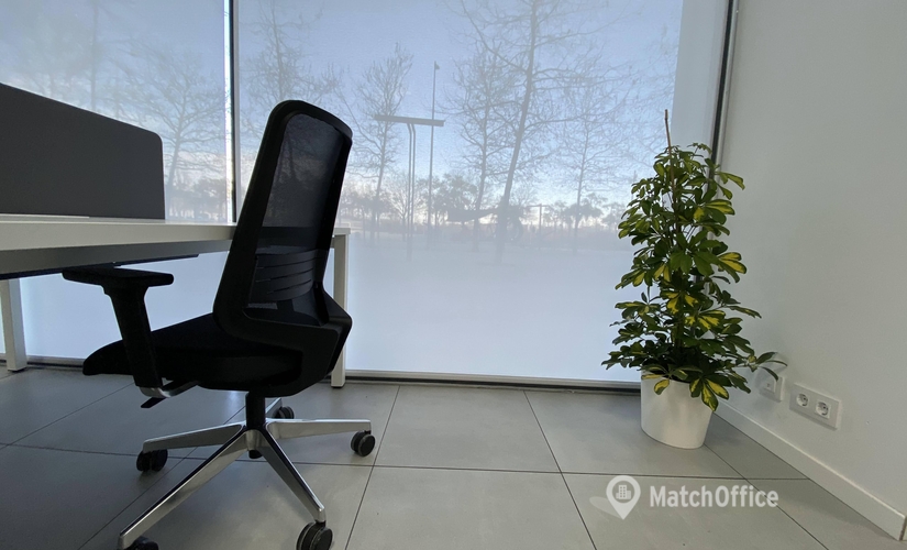 Explore coworking en Viladecans 230 m², Avenida Olof Palme 6 - 3 | MatchOffice.es