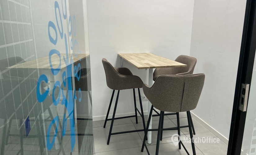 Alquile sala de juntas en Viladecans 40 m², Avenida Olof Palme 6 - 2 | MatchOffice.es