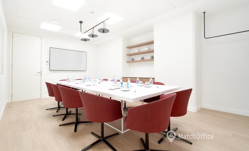 Reserve sala de conferencias en Madrid Centro 95 m², Calle del Príncipe de Vergara - 1 | MatchOffice.es