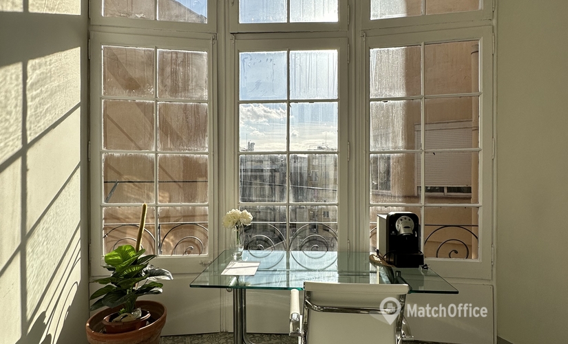 Elija sala de juntas en Eixample 70 m², Carrer del Rosselló 198 - 1 | MatchOffice.es