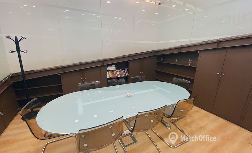 Reserve sala de conferencias en Sevilla 30 m², Plaza Aviador Ruiz de Alda 11 - 20 | MatchOffice.es