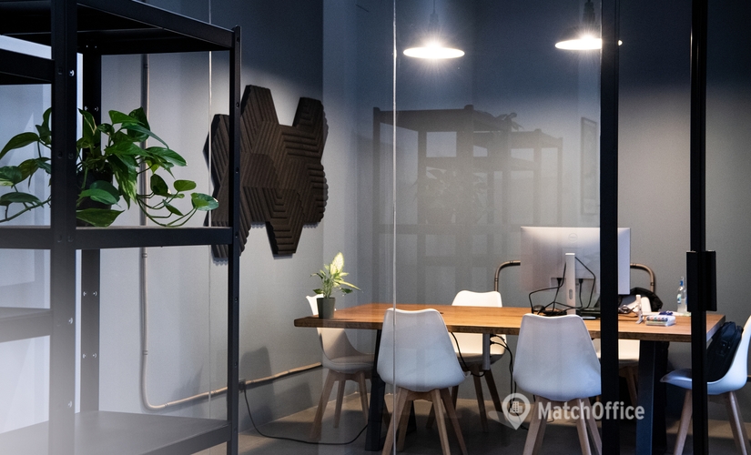 Explore oficinas compartidas en Málaga 1500 m², Calle Álamos 7 - 1 | MatchOffice.es